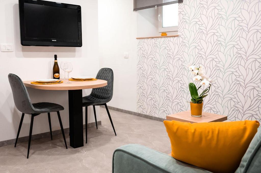 Epi - Edina Prava Izbira Apartment Izola Luaran gambar